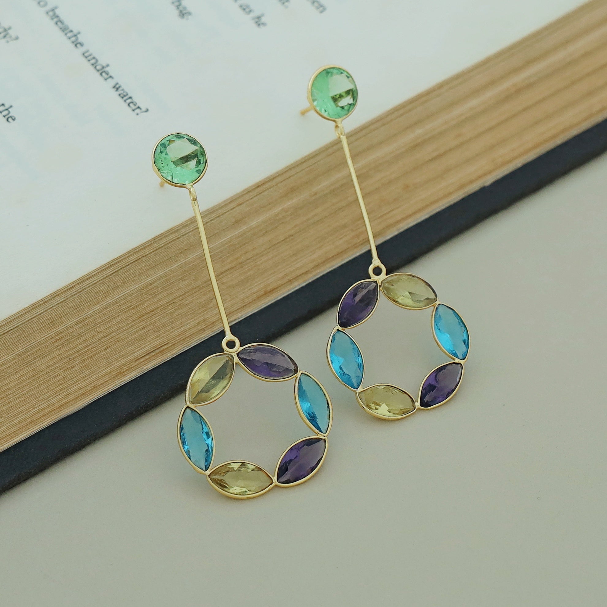 Glossy Circle Stick Earring